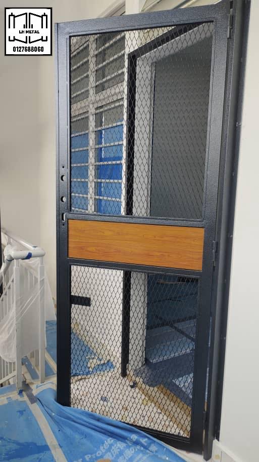 Single Door