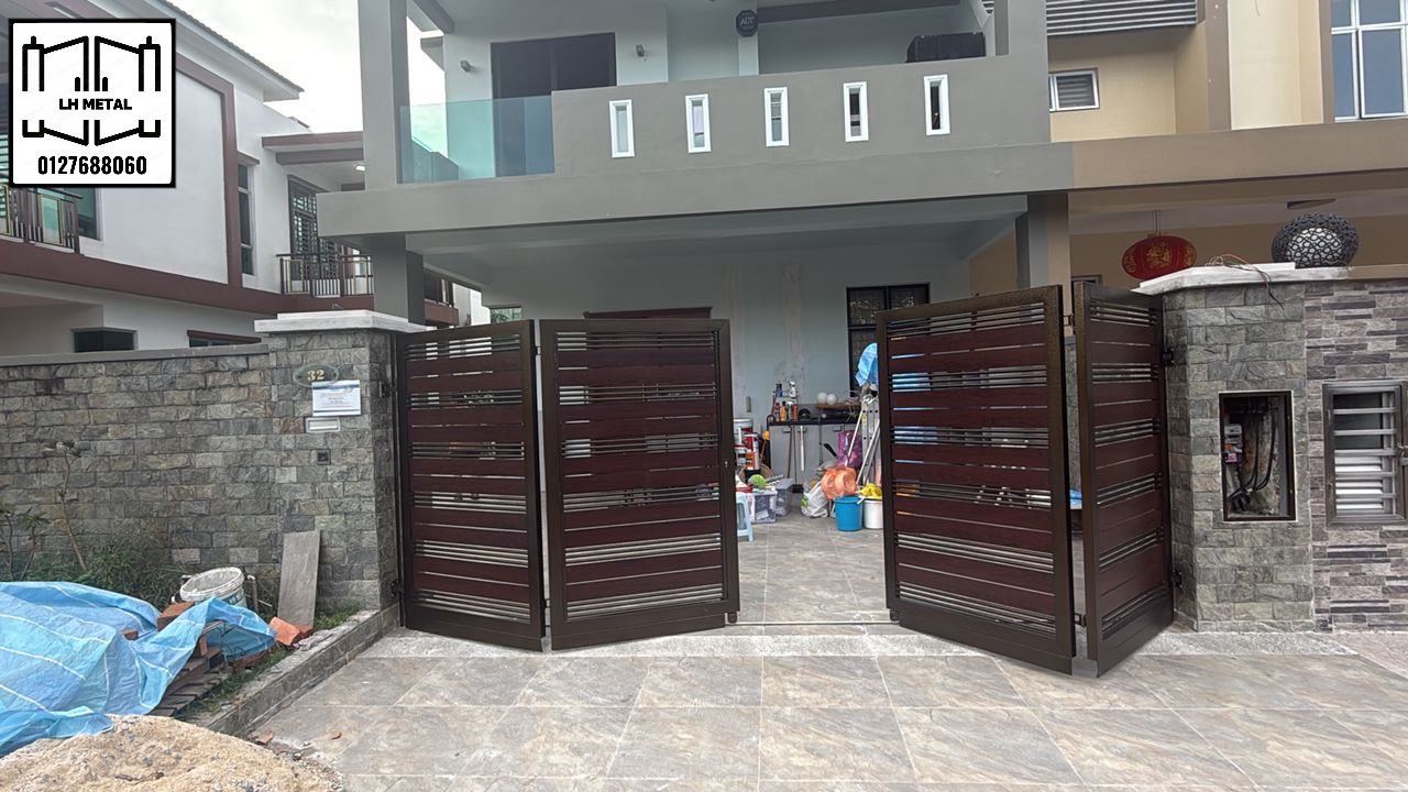 Folding Gate